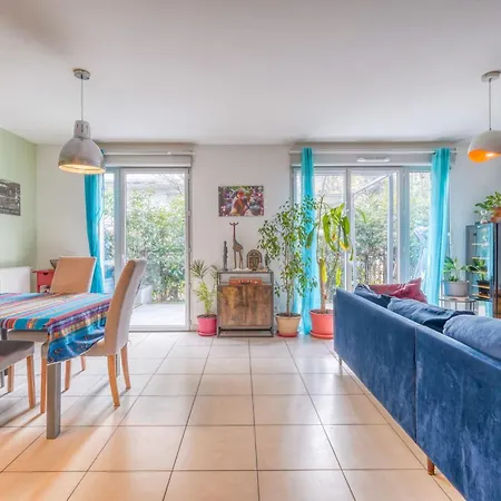 Bright House Ideal For Exploring בורדו