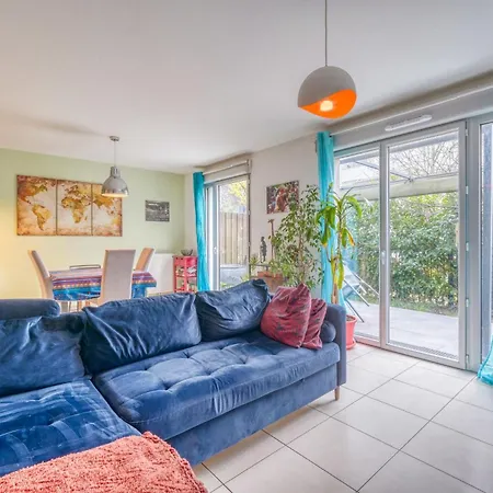 Bright House Ideal For Exploring בית נופש