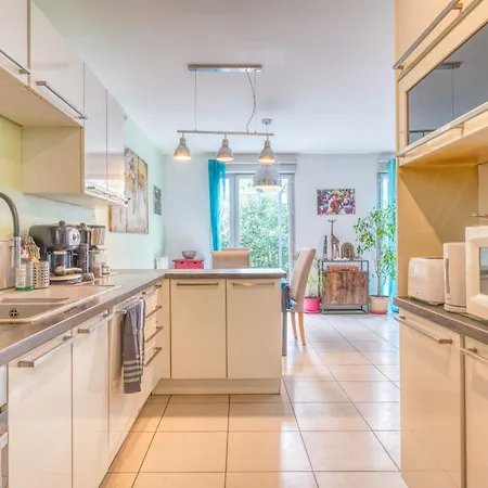 בית נופש Bright House Ideal For Exploring *