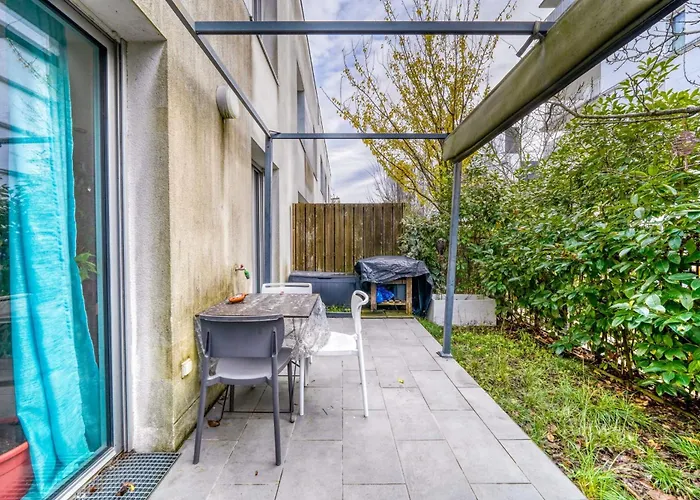 Bright House Ideal For Exploring