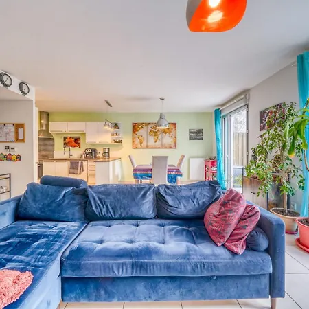 Дом отдыха Bright House Ideal For Exploring *